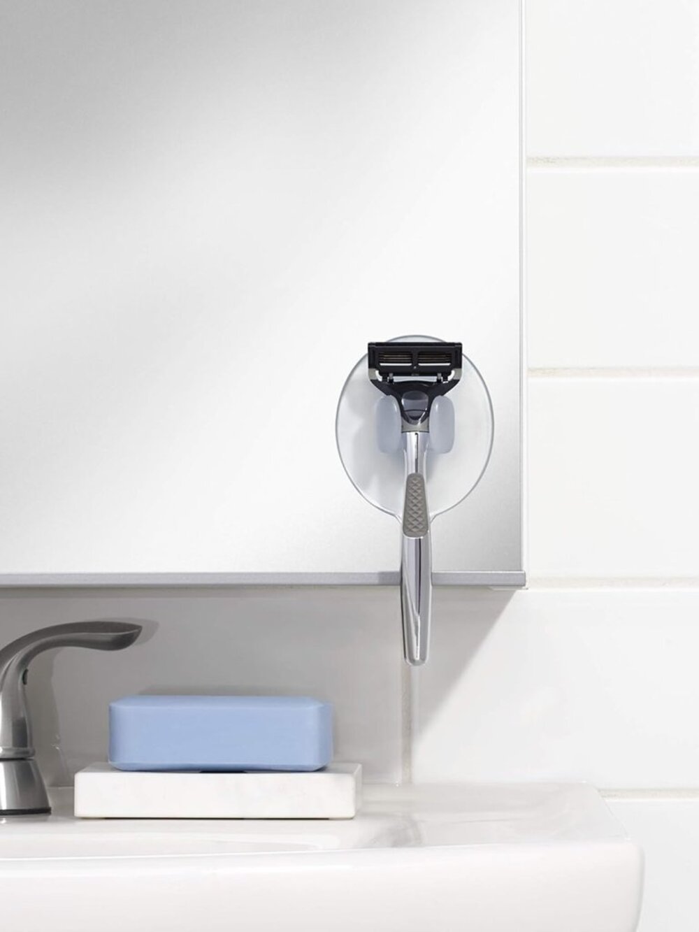 Good Grips Suction Razor Holder - Picture 2 of 7